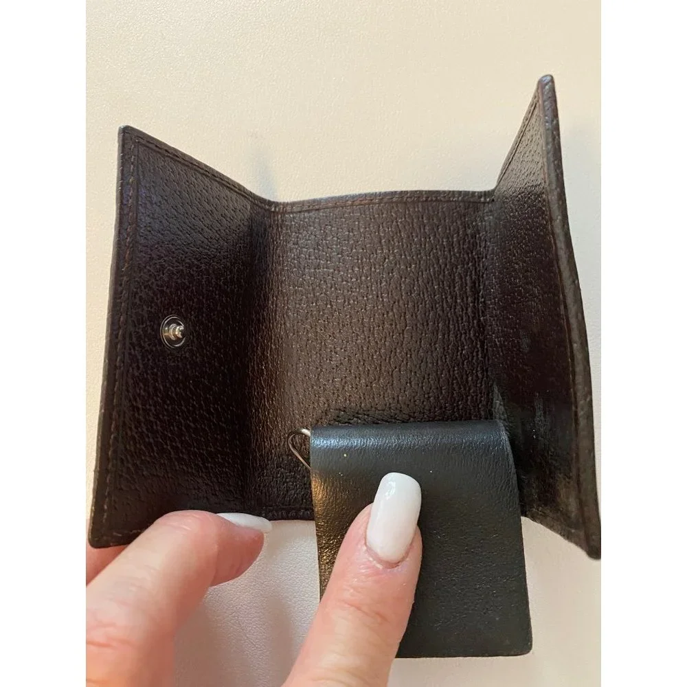 Gucci Classic Monogram Key Case Authentic - Picture 5 of 15